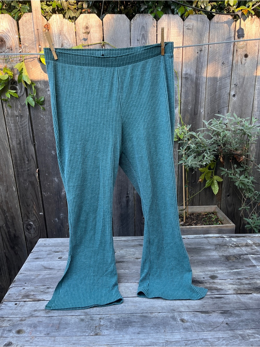 Free People Ribbed Flare Capris